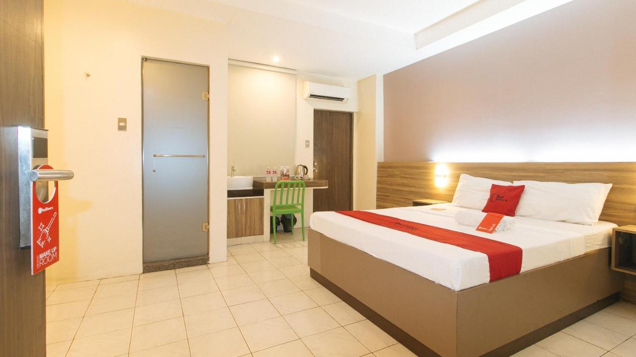 Reddoorz At V Plaza Hotel Manila Dış mekan fotoğraf